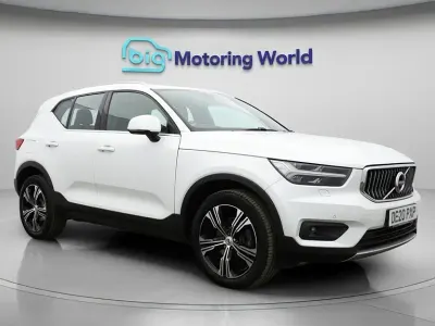 Begagnad Volvo XC40 Inscription 190 HK (139 kW) 2020 Vit SUV