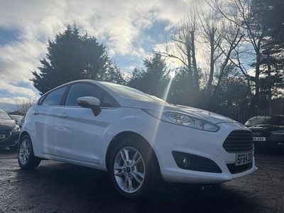 White Used 2014 Ford Fiesta Zetec Hatchback | £3,695 (Fair price)