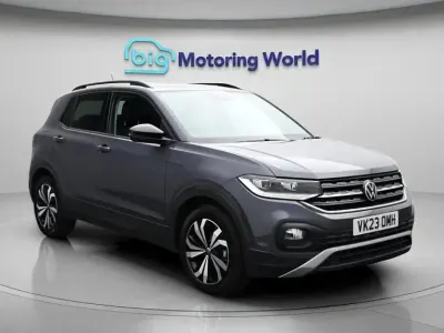 Usado VW T-Cross Black Edition 110 HP (80 kW) 2023 Cinzento SUV