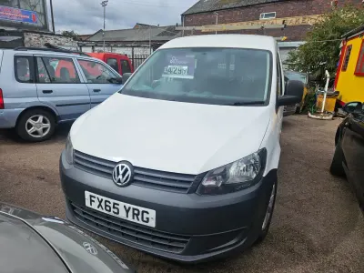 Begagnad VW Caddy Startline 75 HK (55 kW) 2015 Vit Minibuss