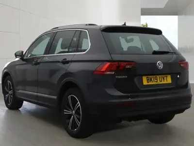 Używany VW Tiguan SE 130 KM (95 kW) 2019 Szary SUV