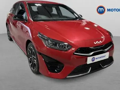 Second-hand Kia Ceed GT-Line 140 CP (102 kW) 2024 Roșu Hatchback