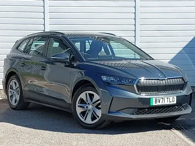 Usado Skoda Enyaq iV Lodge 131 kW (179 HP) 2021 Cinzento SUV