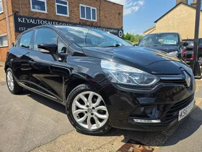 Used Renault Clio Dynamique 90 HP (66 kW) 2017 Black Hatchback