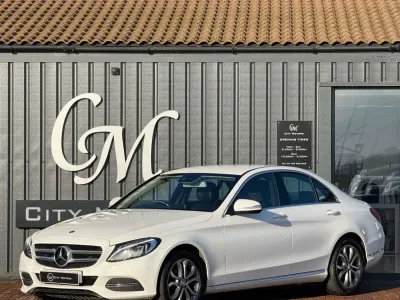 Używany Mercedes C220 170 KM (125 kW) 2015 Biały Sedan/Limuzyna
