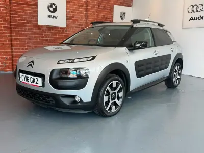 Used Citroën C4 Cactus Flair 100 HP (73 kW) 2016 Silver Hatchback