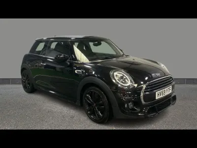 Używany Mini Cooper Hatch 2019 Czarny Hatchback
