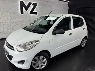 Używany Hyundai i10 Classic 85 KM (62 kW) 2013 Biały Hatchback