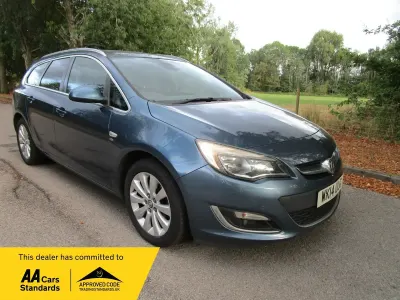 Used Vauxhall Astra Elite 165 HP (121 kW) 2014 Blue Estate