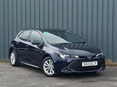 Used Toyota Corolla 140 HP (102 kW) 2023 Blue Hatchback