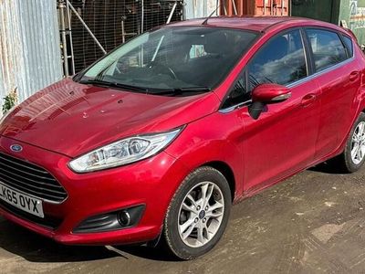 Begagnad Ford Fiesta Zetec 2015 Halvkombi