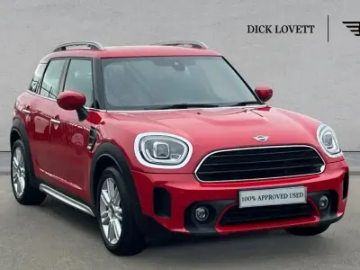 Usado Mini Cooper Countryman Exclusive 134 CV (98 kW) 2021 Rojo SUV