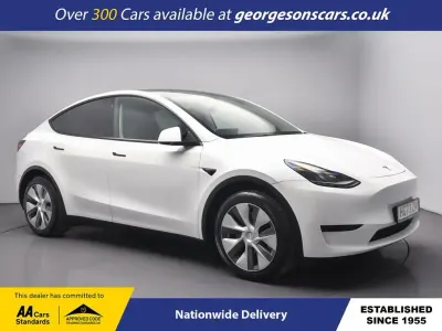Begagnad Tesla Model Y RWD 254 kW (346 HK) 2024 Vit SUV