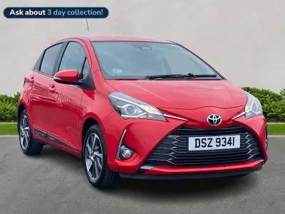 Używany Toyota Yaris 111 KM (81 kW) 2020 Czerwony Hatchback