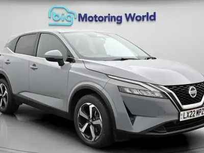 Używany Nissan Qashqai N-Connecta 140 KM (102 kW) 2022 Szary SUV