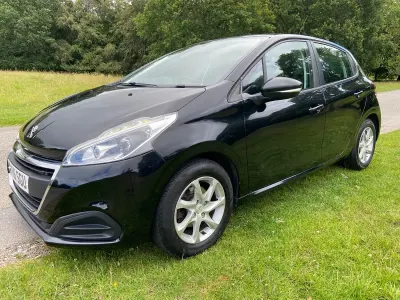 Used Peugeot 208 Active 82 HP (60 kW) 2016 Black Hatchback