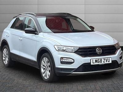 Used VW T-Roc SE 150 HP (110 kW) 2018 Pure white with black roof SUV