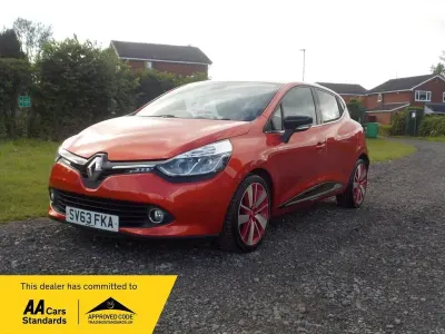 Used Renault Clio Dynamique 90 HP (66 kW) 2013 Red Hatchback