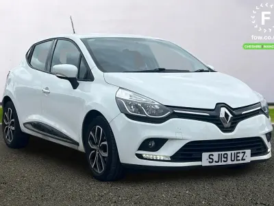 Used Renault Clio Play 76 HP (55 kW) 2019 White Hatchback