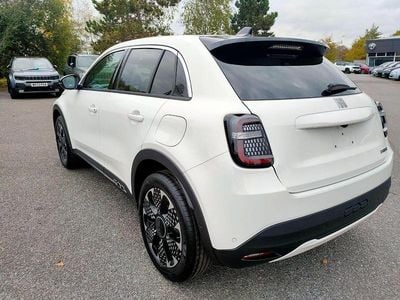 Nowe Fiat 600 La Prima 99 KM (72 kW) 2025 Biały SUV