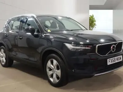 Used Volvo XC40 Momentum 156 HP (114 kW) 2018 Black SUV