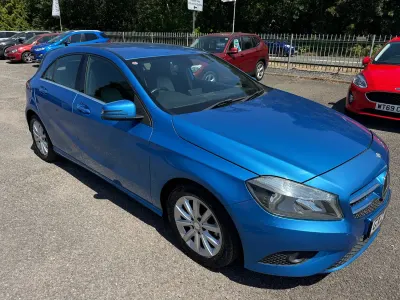 Used Mercedes A180 SE 109 HP (80 kW) 2014 Blue Hatchback