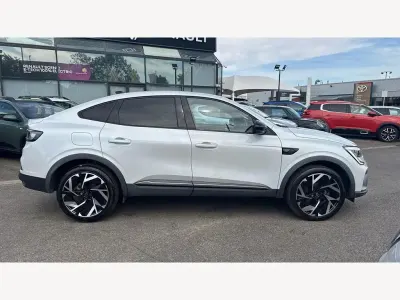 Used Renault Arkana 142 HP (104 kW) 2024 Id metallic  pearl white  SUV