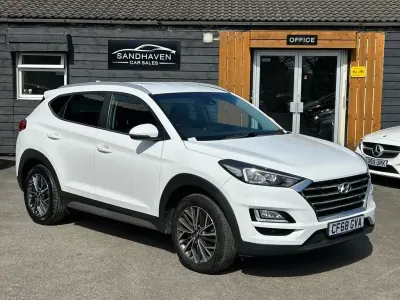 Used Hyundai Tucson Premium 132 HP (97 kW) 2019 White SUV