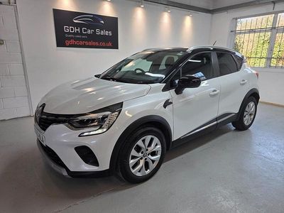 White/black Used 2020 Renault Captur Iconic SUV | £12,795 (Fair price)