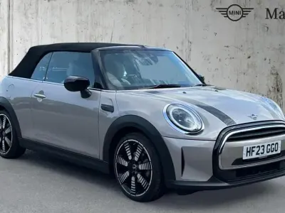 Begagnad Mini Cooper Exclusive 136 HK (100 kW) 2023 Grå Halvkombi