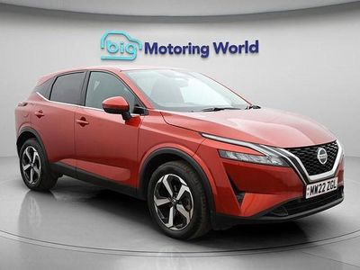Used Nissan Qashqai N-Connecta 140 HP (102 kW) 2022 Red SUV
