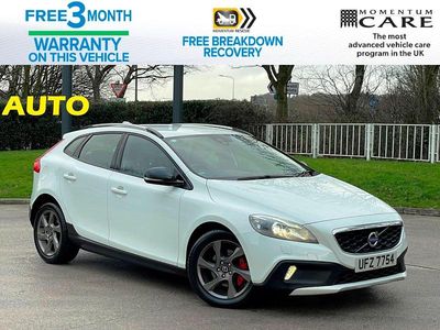 White Used 2014 Volvo V40 Hatchback | £4,990 (Fair price)
