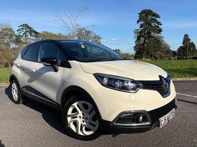 Used Renault Captur Dynamique 90 HP (66 kW) 2014 Cream/black SUV
