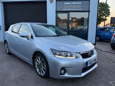 Lexus CT200h
