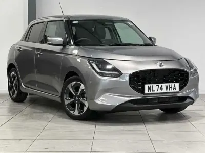 Używany Suzuki Swift 82 KM (60 kW) 2025 Srebrny Hatchback