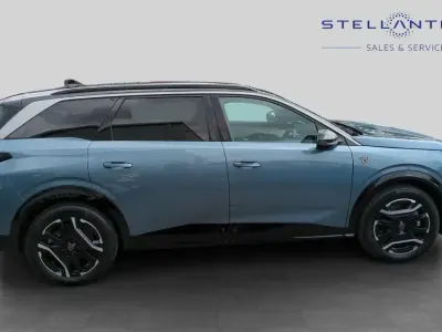 Used Peugeot e-5008 GT 152 kW (207 HP) 2025 Blue SUV