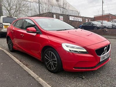 Used Volvo V40 Momentum 122 HP (89 kW) 2017 Red Hatchback
