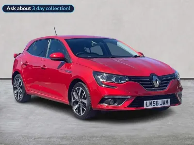 Gebraucht Renault Mégane IV Iconic 140 PS (102 kW) 2019 Rot Kleinwagen