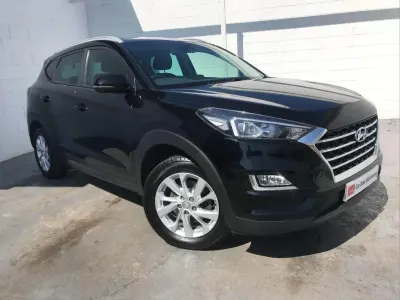 Used Hyundai Tucson SE 129 HP (94 kW) 2020 Black SUV