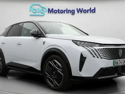 Used Peugeot e-3008 GT 156 kW (213 HP) 2024 White SUV