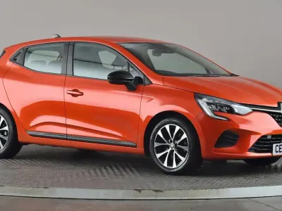 Używany Renault Clio V Evolution 145 KM (106 kW) 2023 Pomarańczowy Hatchback