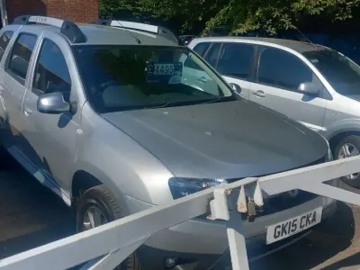 Used Dacia Duster Lauréate 110 HP (80 kW) 2015 Silver SUV
