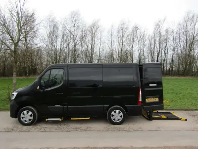 Käytetty Renault Master Business 2020 Musta Van