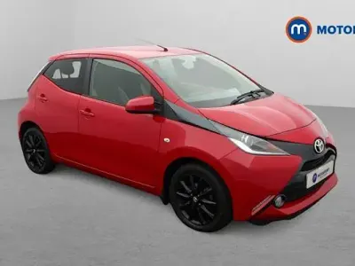 Used Toyota Aygo x-style 69 HP (50 kW) 2017 Red Hatchback