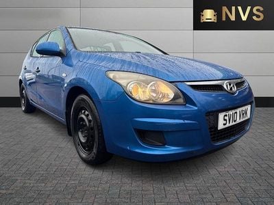 Second-hand Hyundai i30 Classic 109 CP (80 kW) 2010 Albastru Hatchback