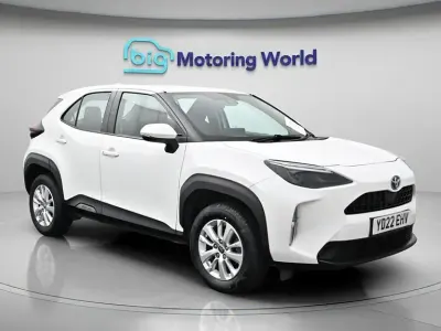 Usado Toyota Yaris Cross 116 HP (85 kW) 2022 Branco SUV