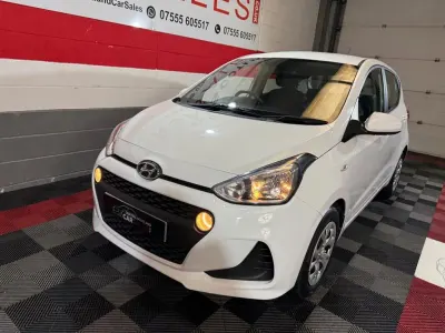 Used Hyundai i10 SE 67 HP (49 kW) 2018 White Hatchback