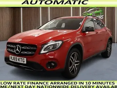 Używany Mercedes GLA180 Urban 122 KM (89 kW) 2020 Czerwony SUV