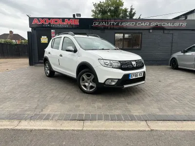 Used Dacia Sandero Ambiance 90 HP (66 kW) 2016 White Hatchback