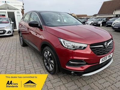 Used Vauxhall Grandland X Sport 130 HP (95 kW) 2019 Red SUV